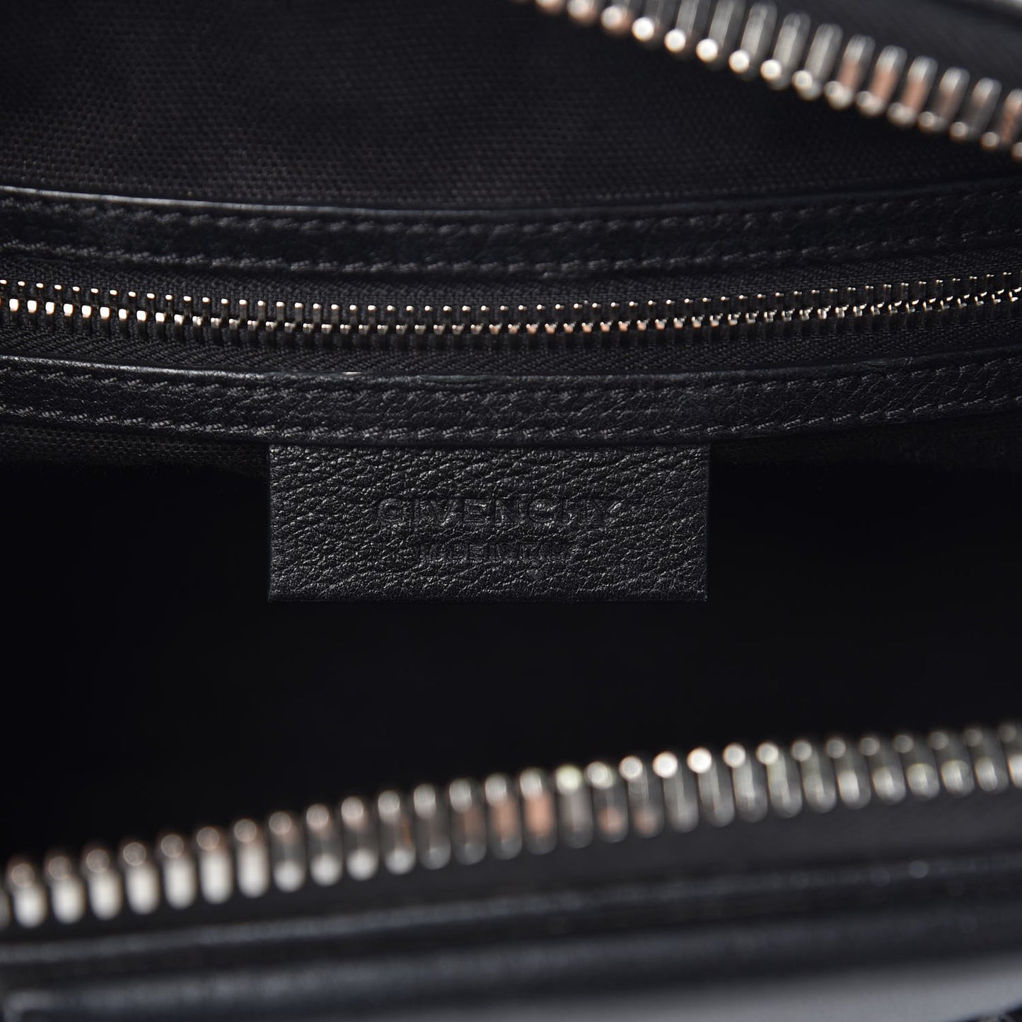 Sugar Goatskin Small Antigona Black