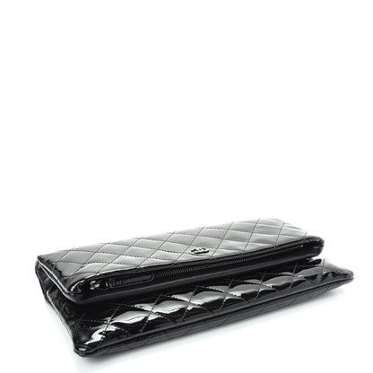 Chanel Patent Calfskin Quilted Beauty CC Clutch Black 4 of 8