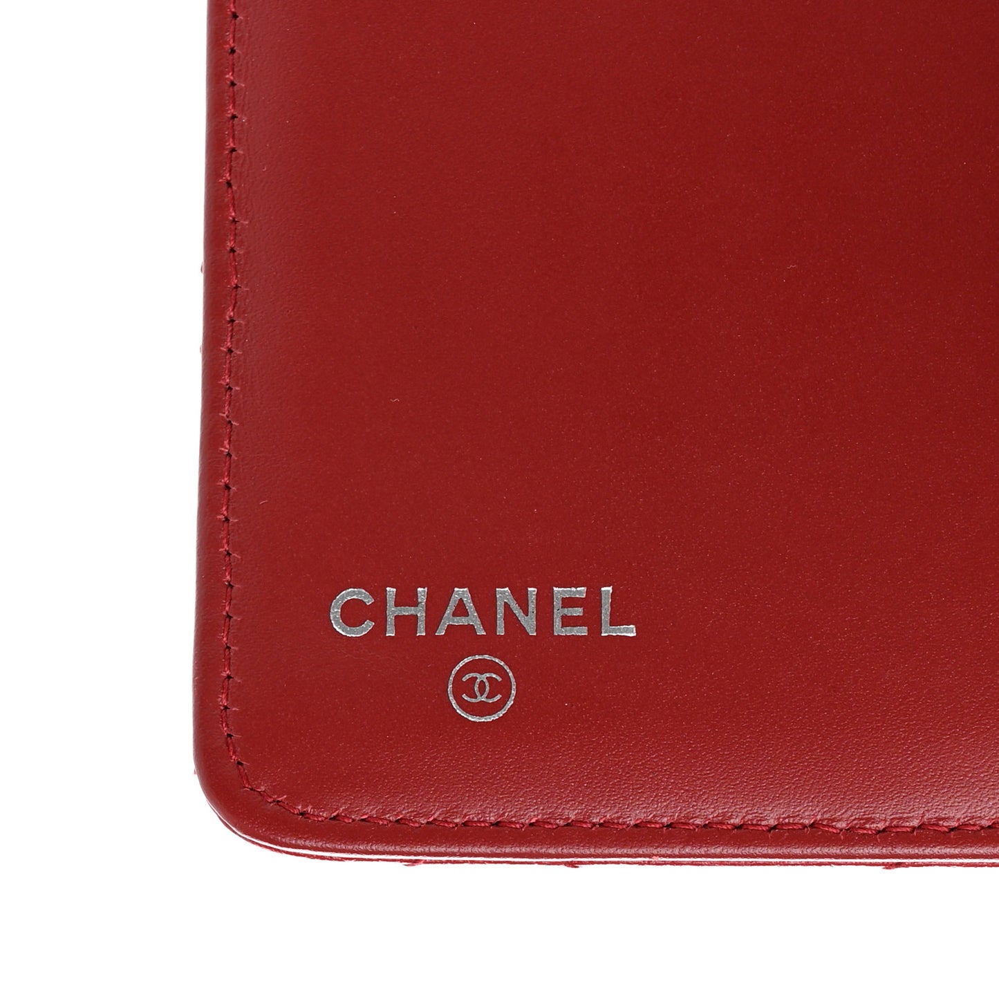 Caviar Quilted Zipped Pocket Wallet Red