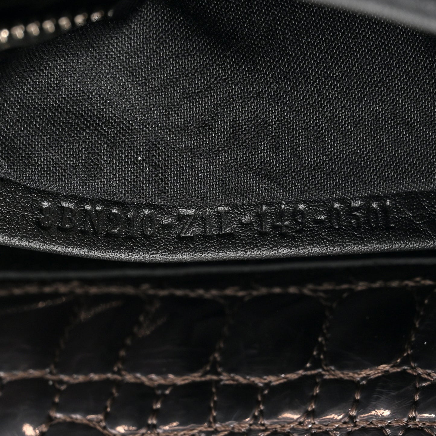 Vitello Dolce Marmol Patent Crocodile Trapuntata Large Peekaboo Iconic Satchel Black Fumo