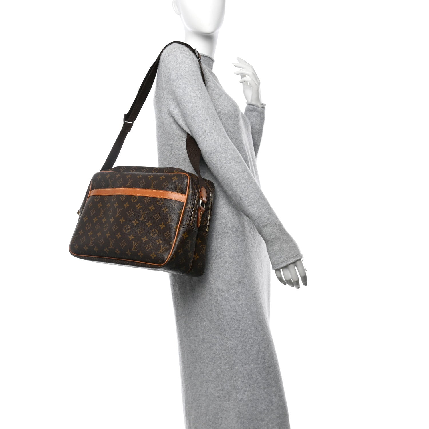 Louis Vuitton Monogram Reporter GM 2 of 10
