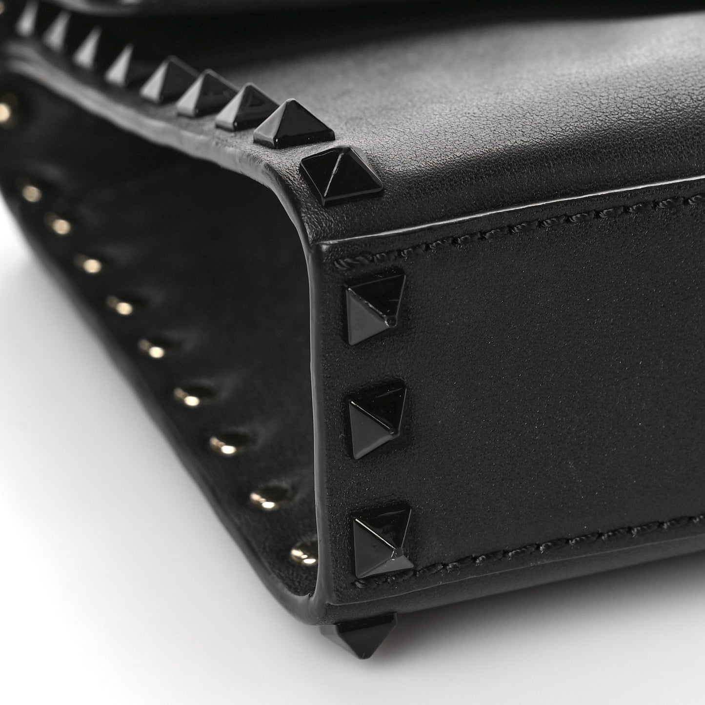 Vitello Monochrome Medium Rockstud Flip Lock Crossbody Bag Black