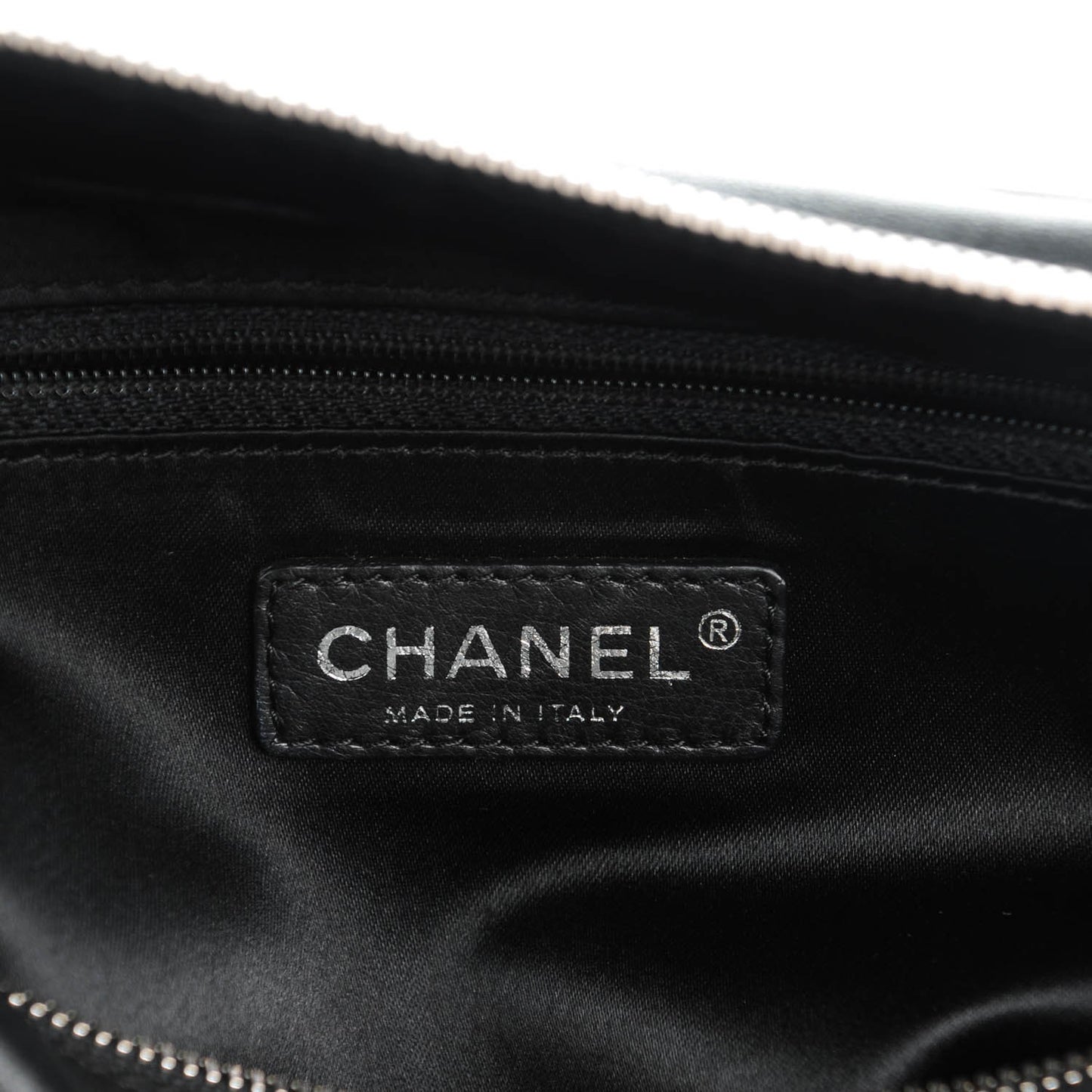 Lambskin Quilted Medium Chain Around Tote Black