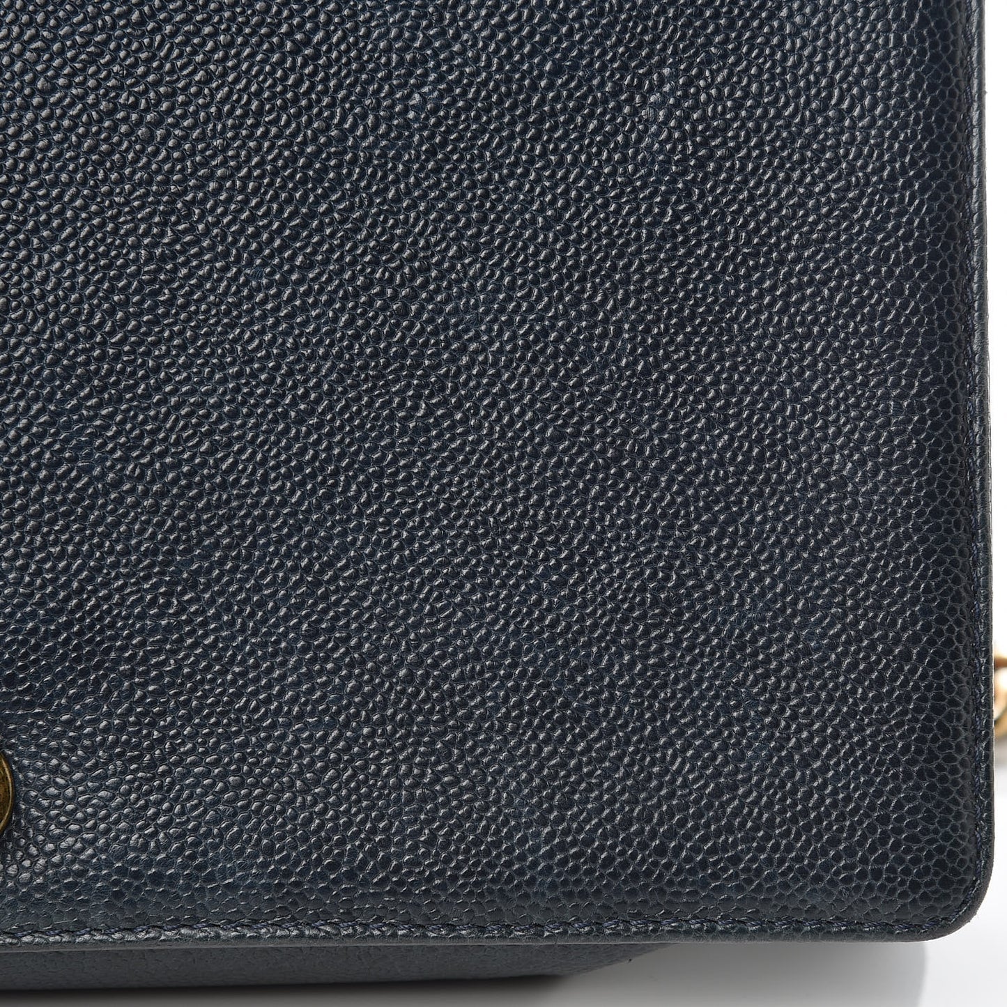 Caviar Quilted New Medium Boy Flap Blue