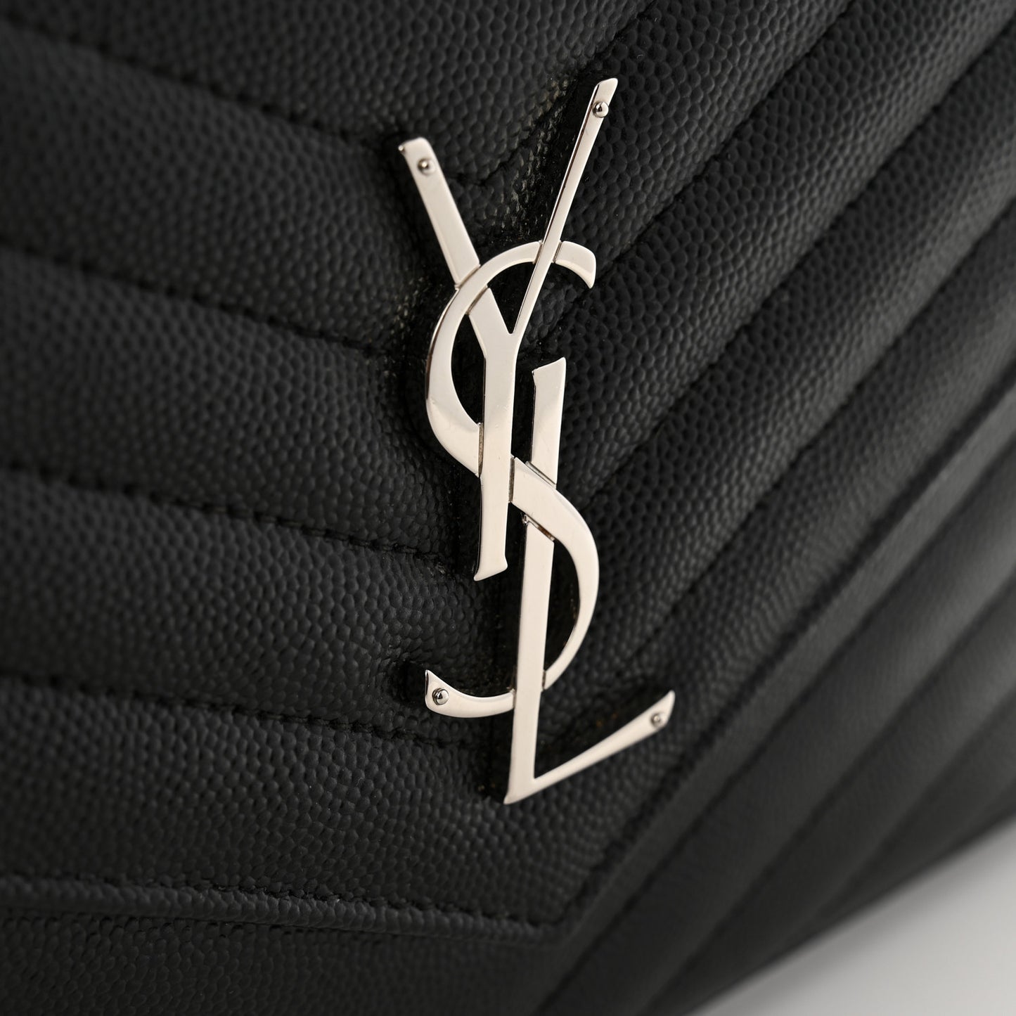 Grain De Poudre Matelasse Chevron Monogram Chain Wallet Black