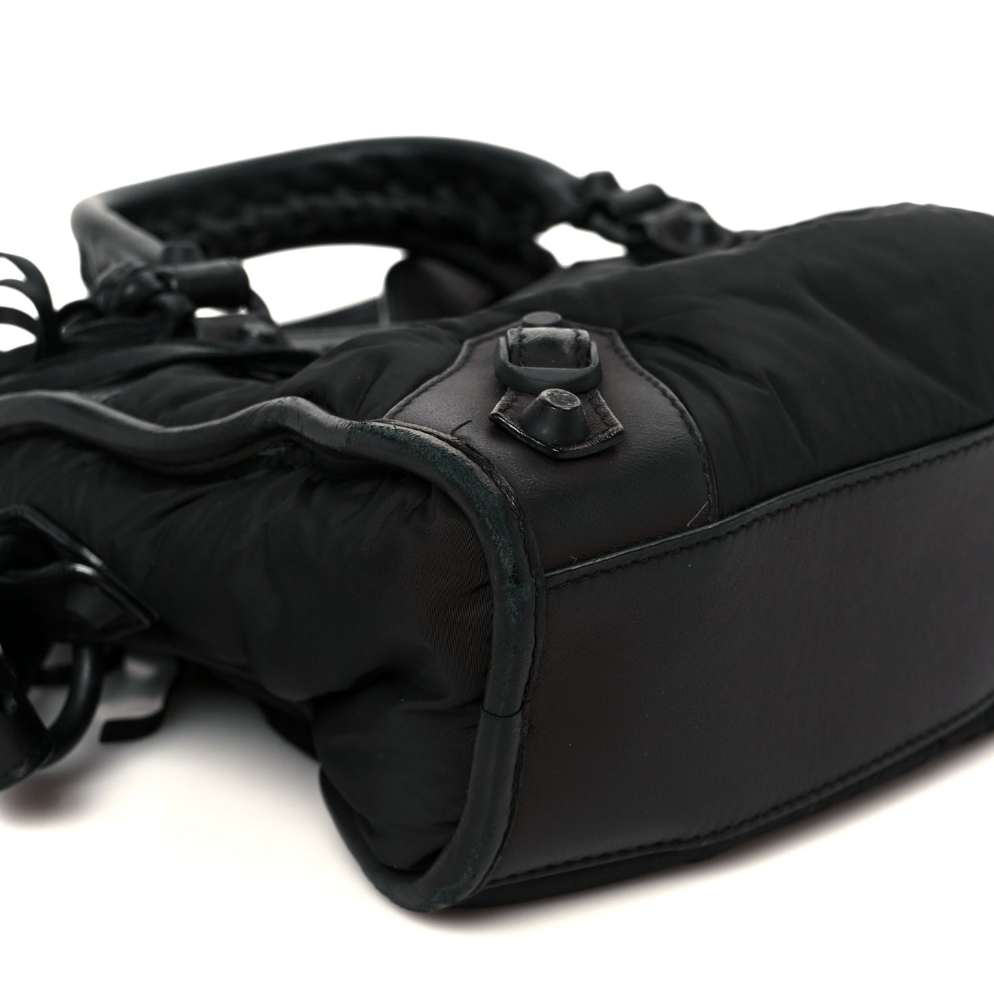 Nylon Agneau Classic Hardware Mini City Black