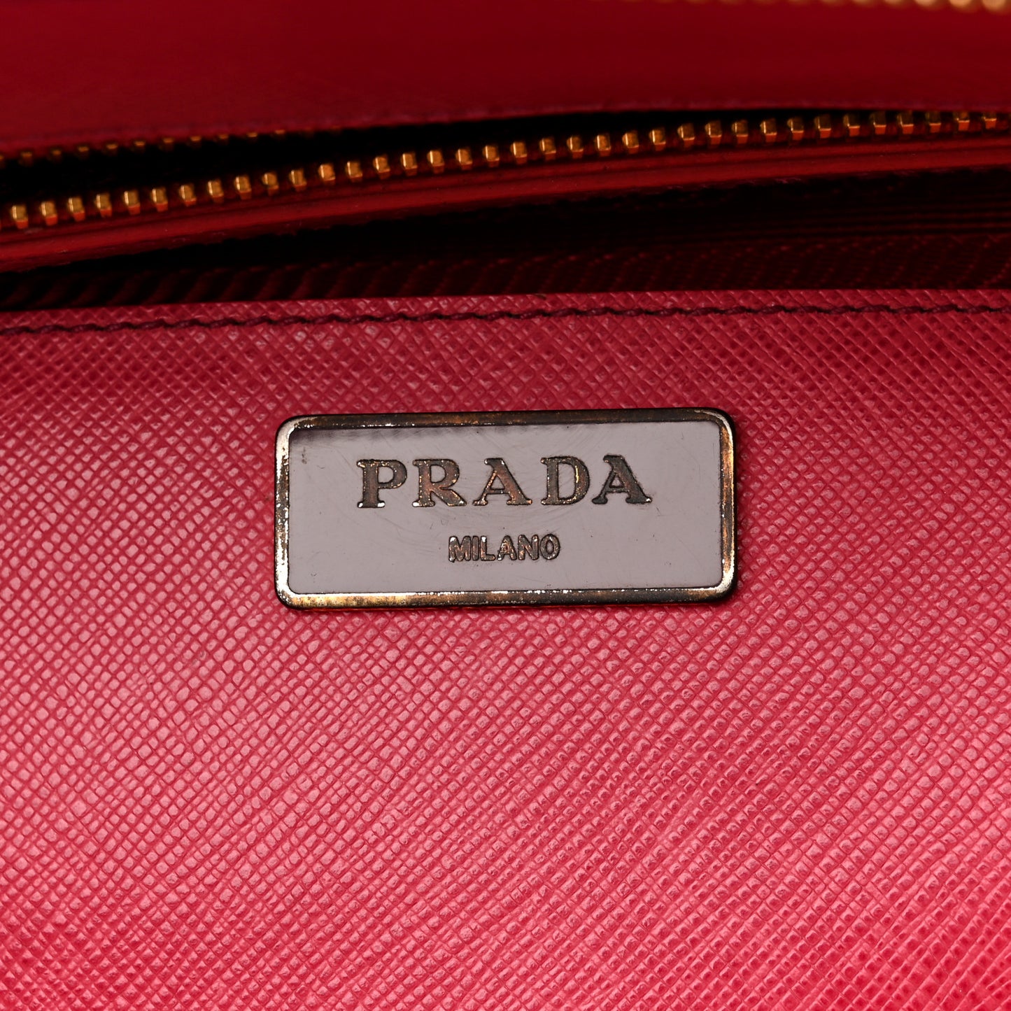 Saffiano Medium Galleria Double Zip Tote Peonia