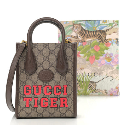 Gucci GG Supreme Monogram Textured Dollar Calfskin Web Gucci Tiger Mini Retro Interlocking G Tote Bag Beige Ebony Live Red New Shamarock New Acero 11 of 11