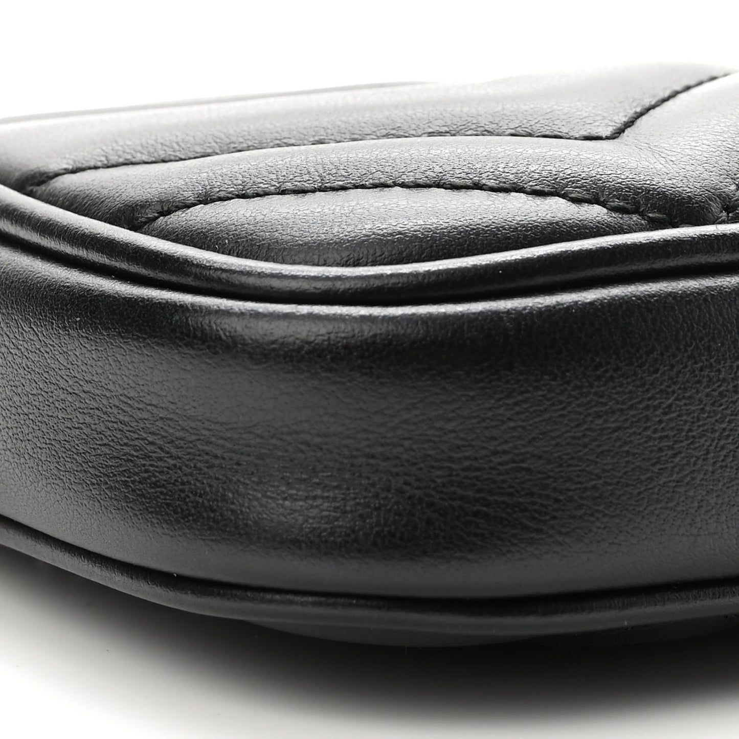 Calfskin Matelasse Mini GG Marmont Chain Crossbody Bag Black