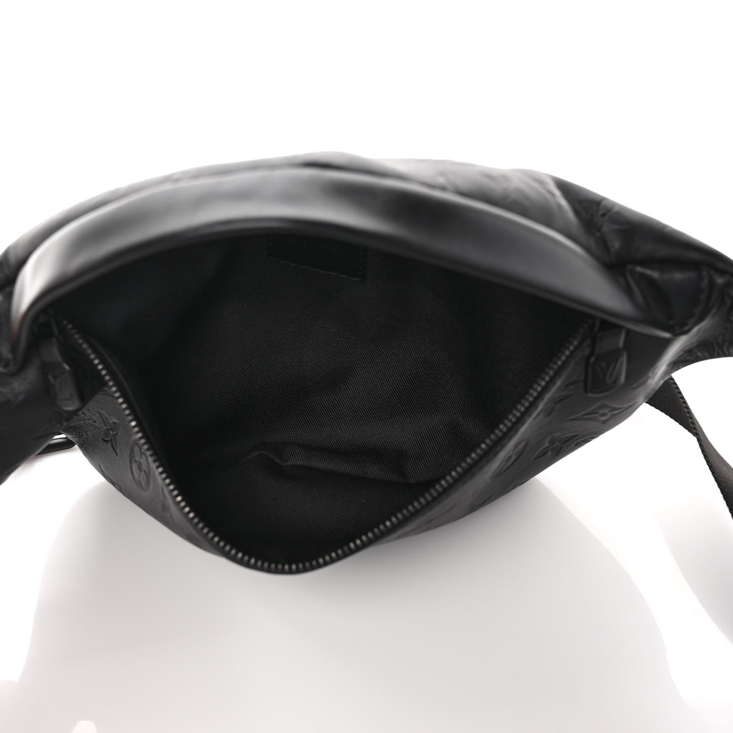 Louis Vuitton Calfskin Monogram Shadow Discovery Bumbag Black 5 of 9