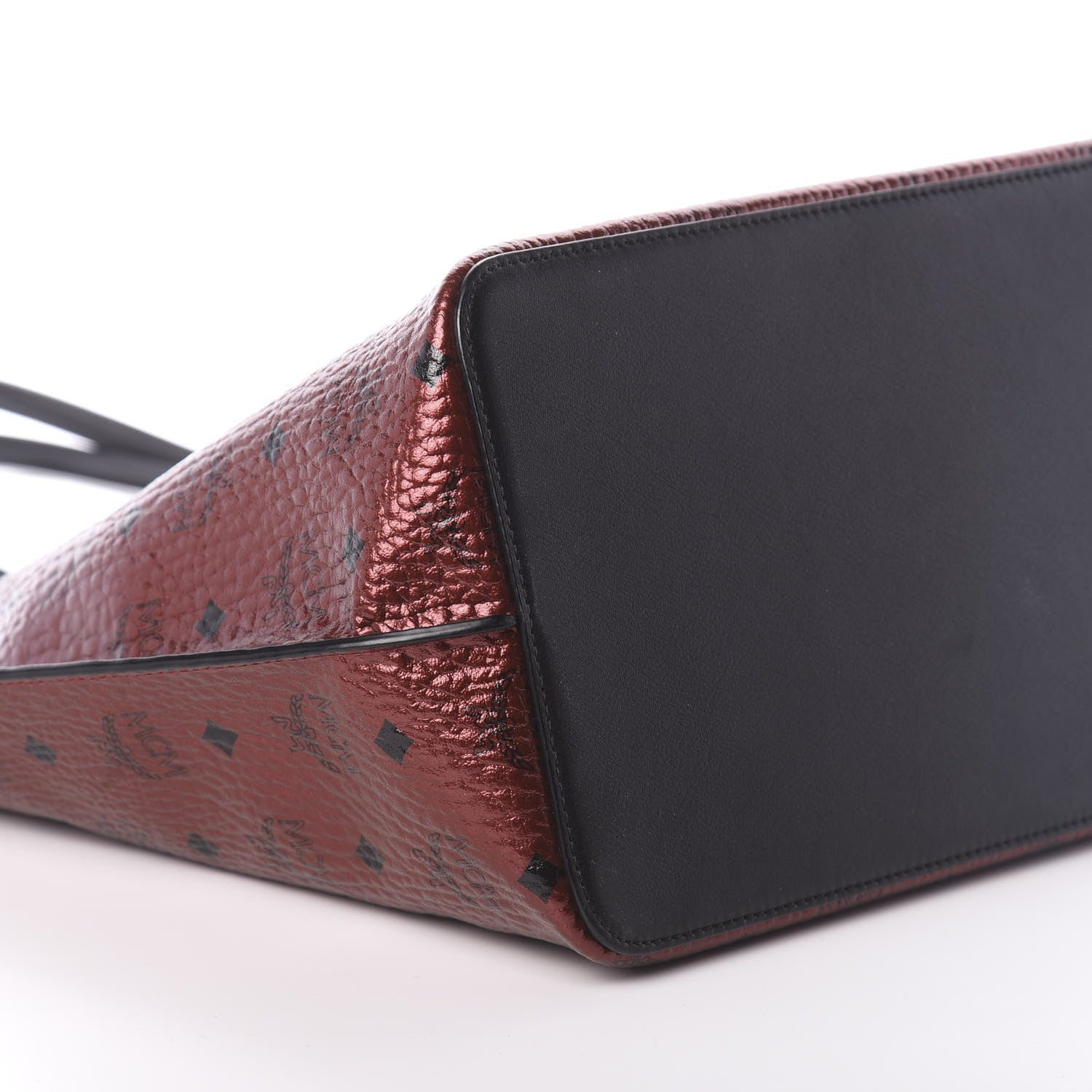 MCM Metallic Visetos Shopper Tote Scooter Red 10 of 11