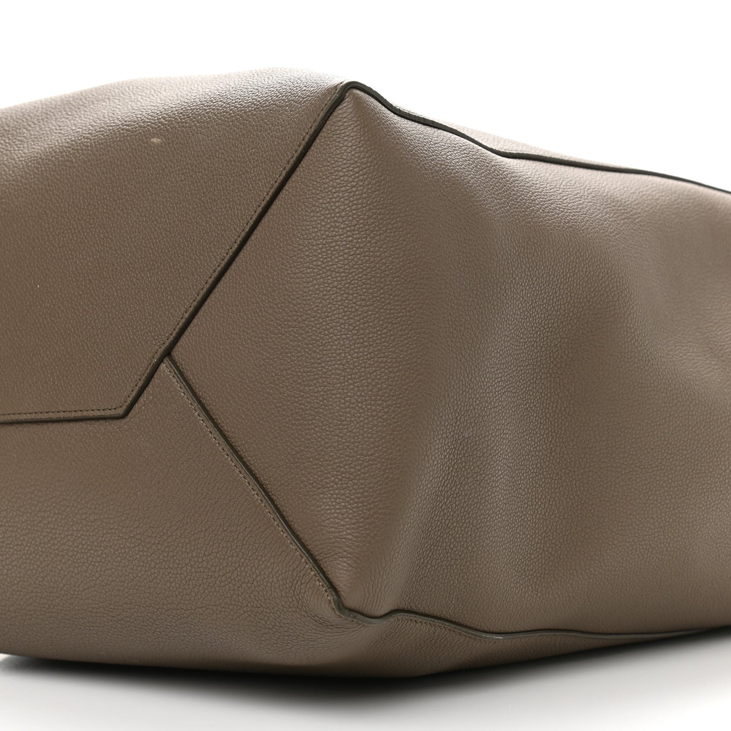 Soft Grained Calfskin Medium Belt Cabas Phantom Taupe