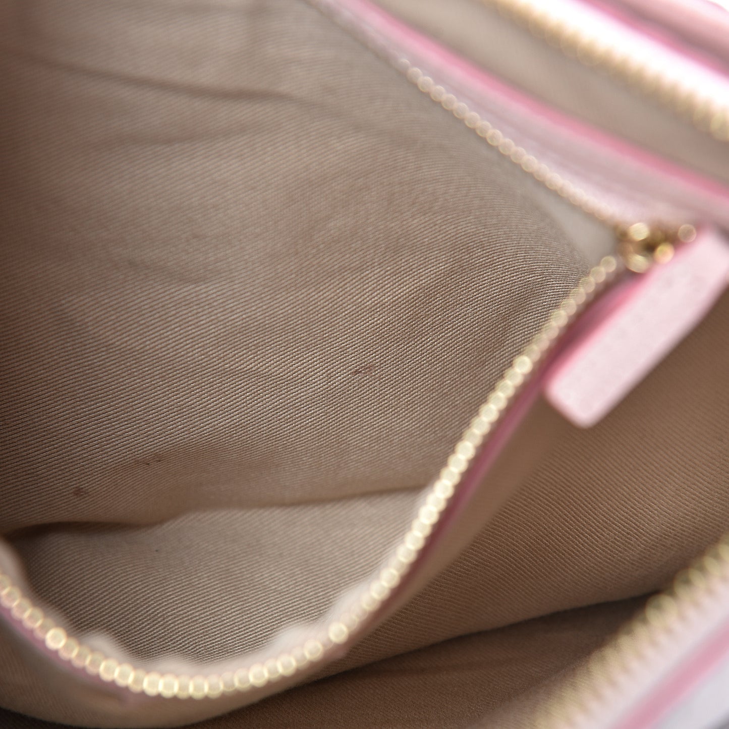 Visetos Medium Crossbody Pouch Powder Pink