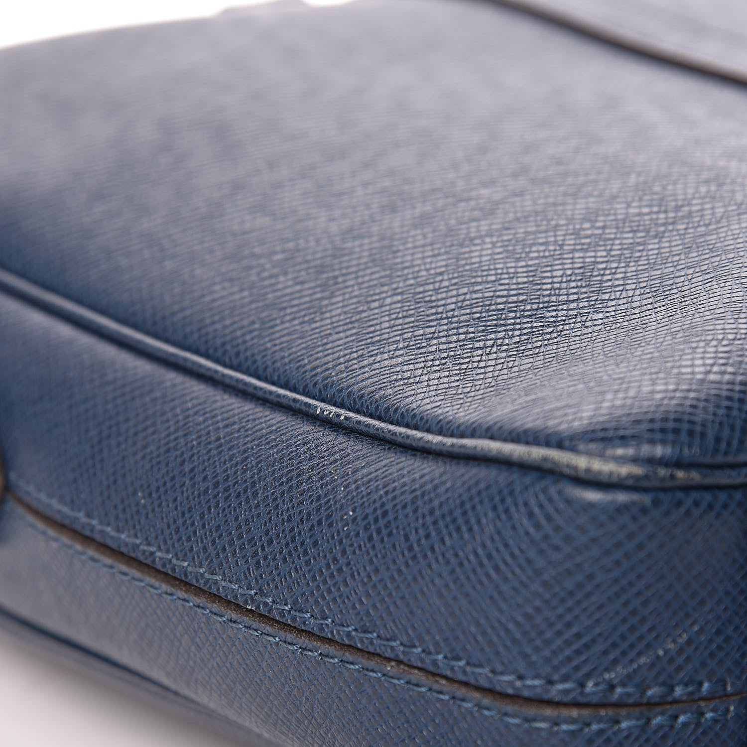 Louis Vuitton Taiga Porte-Documents Voyage PM Ocean 12 of 15