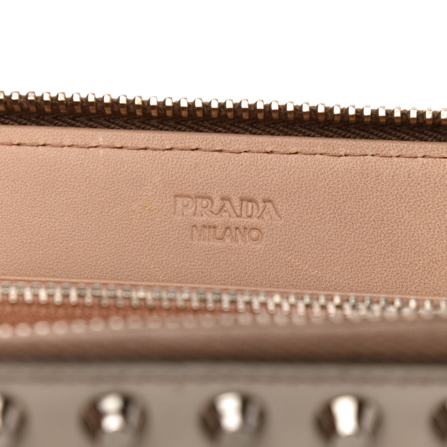 Spazzolato Studded Zip Around Wallet Quarzo