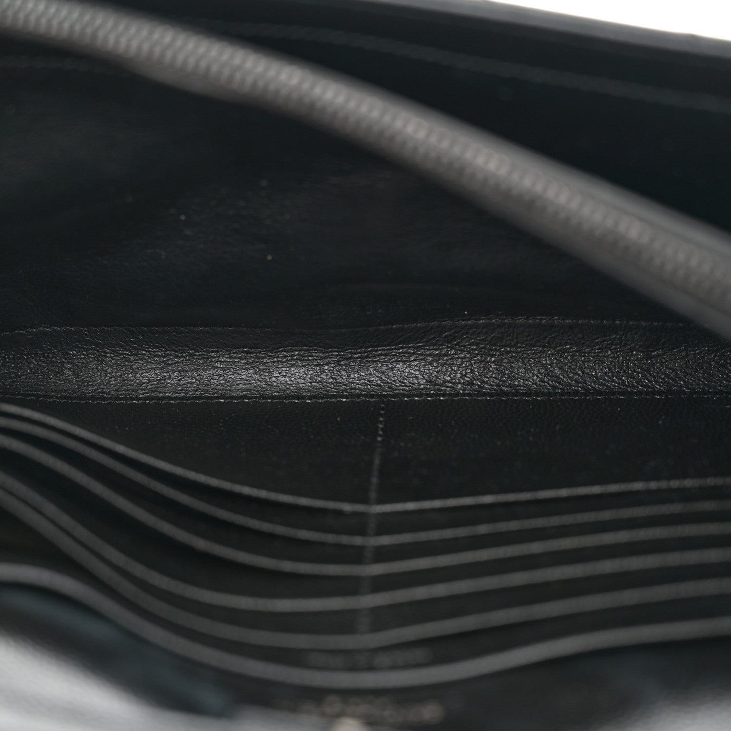 Saint Laurent Grain De Poudre Matelasse Chevron Monogram Monochrome Chain Wallet Black 5 of 11