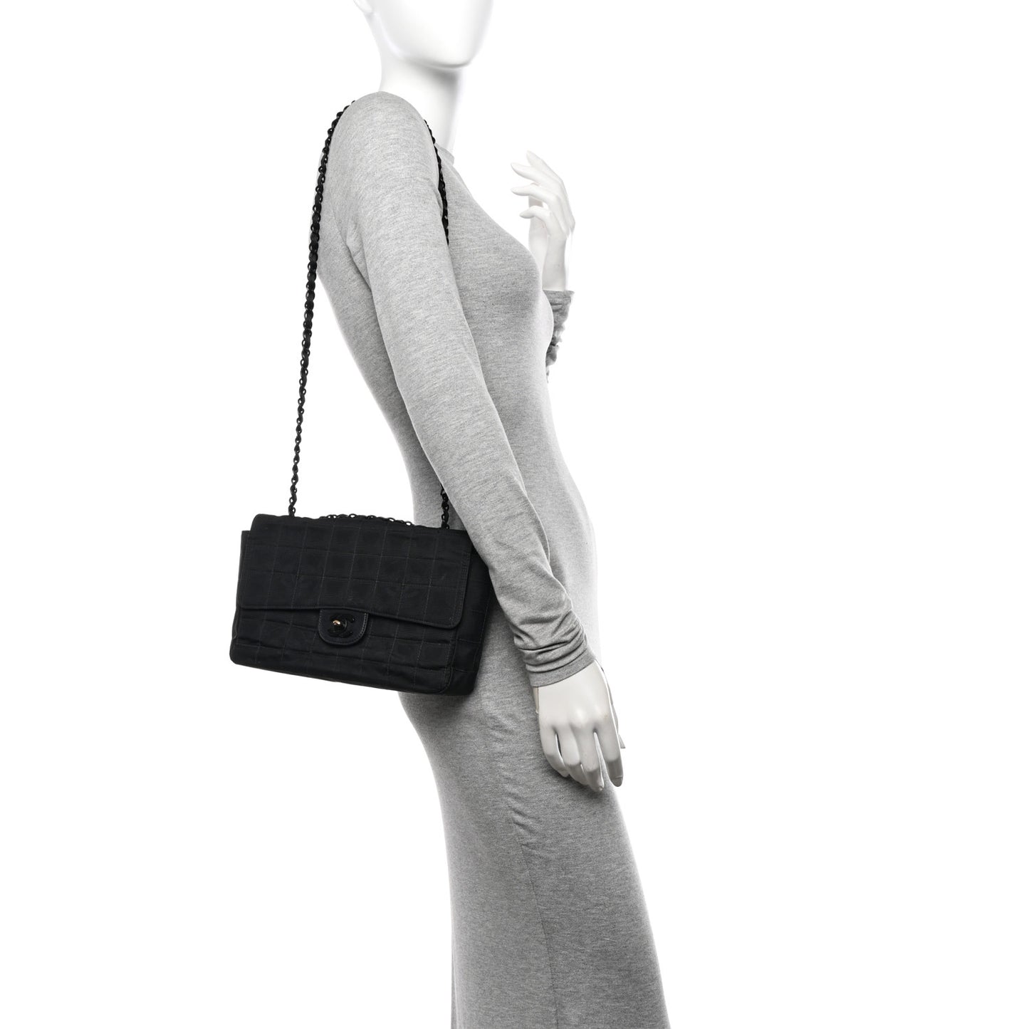 Nylon Medium Travel Flap Black