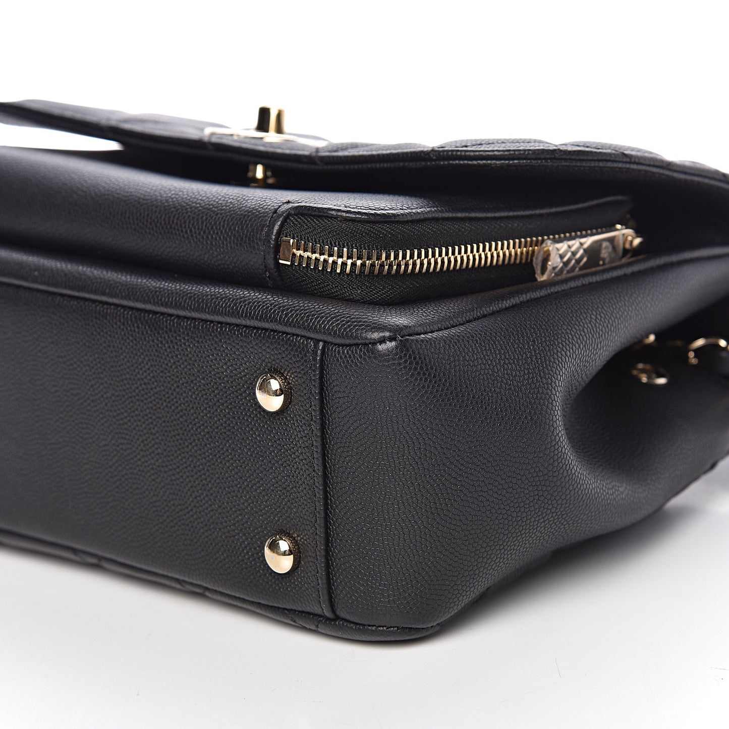 Caviar Quilted Medium Business Affinity Flap Black