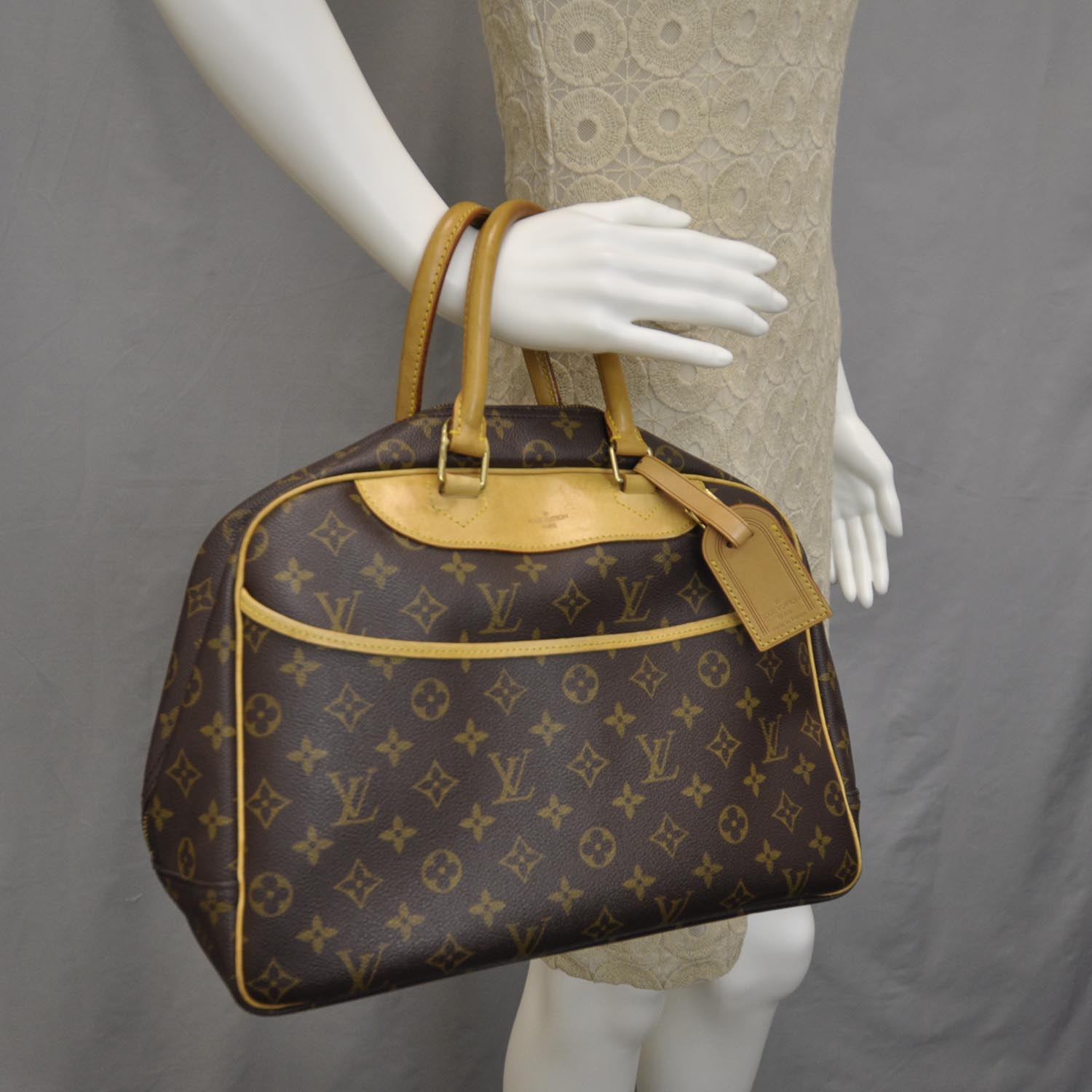 Louis Vuitton Monogram Deauville 2 of 9
