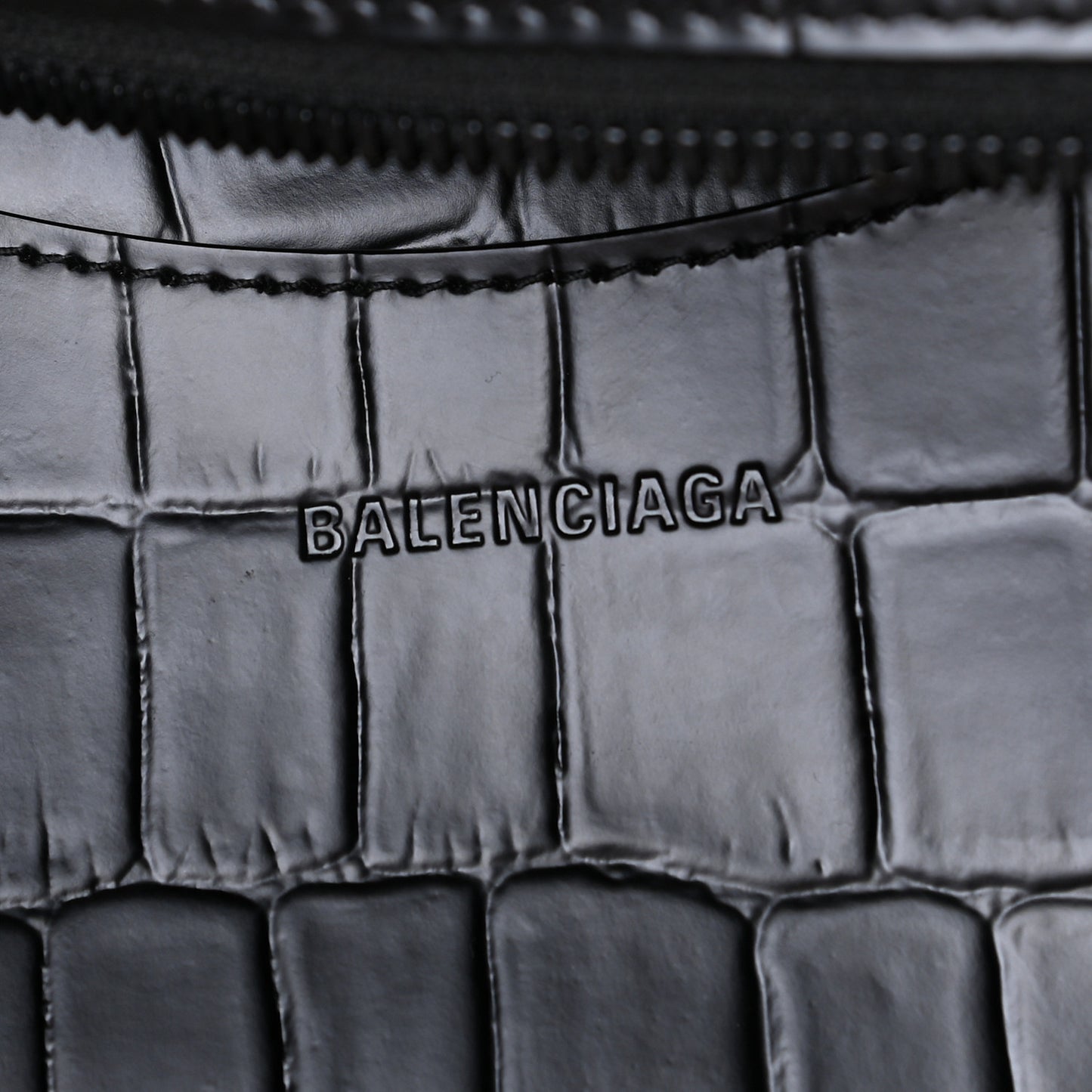Semi Shiny Calfskin Crocodile Embossed Neo Classic Black Hardware S City Black