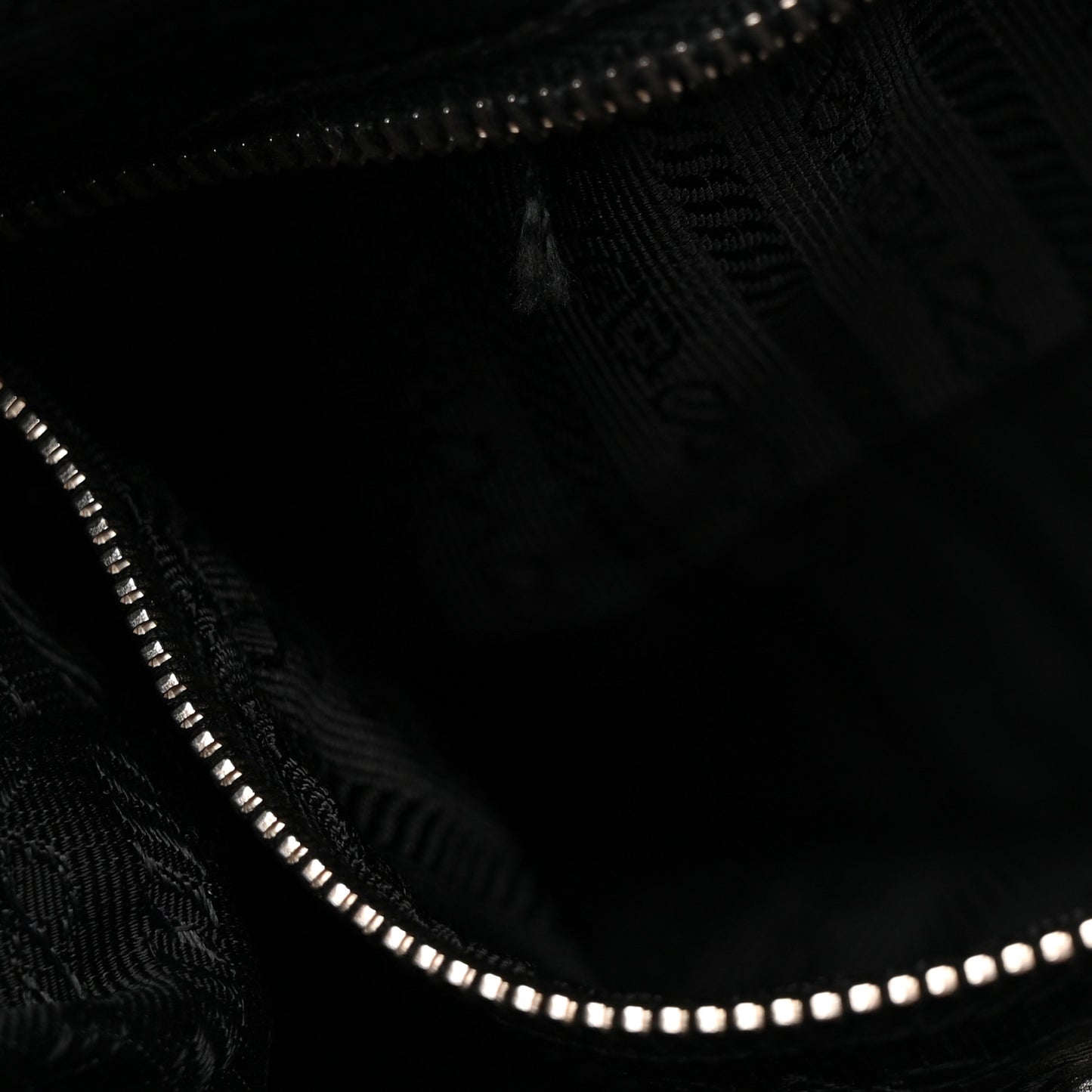 Tessuto Nylon Rose Shoulder Bag Black Rosso