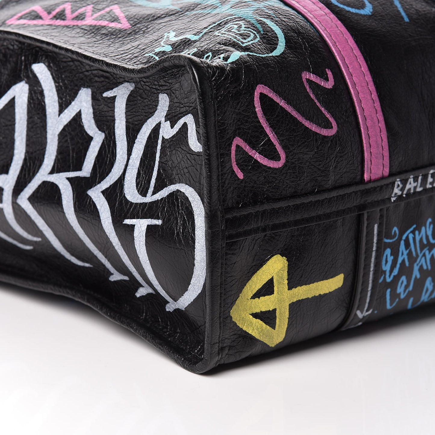 Agneau Arena Graffiti All Over Medium Bazar Shopper Tote Black Multicolor