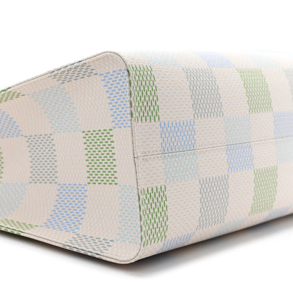 Louis Vuitton Damier Giant Onthego MM Pistachio 8 of 10
