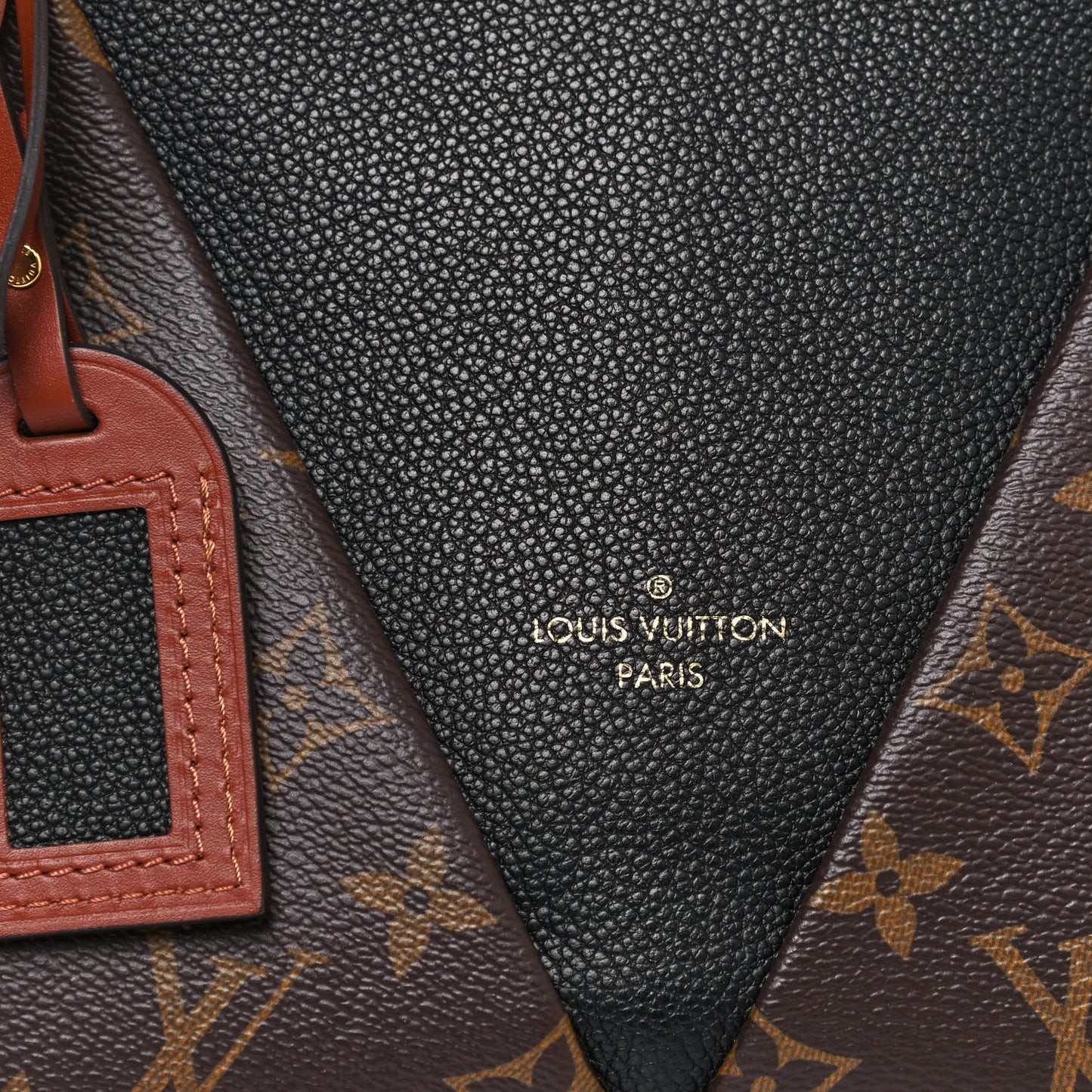 Monogram V Tote BB Black