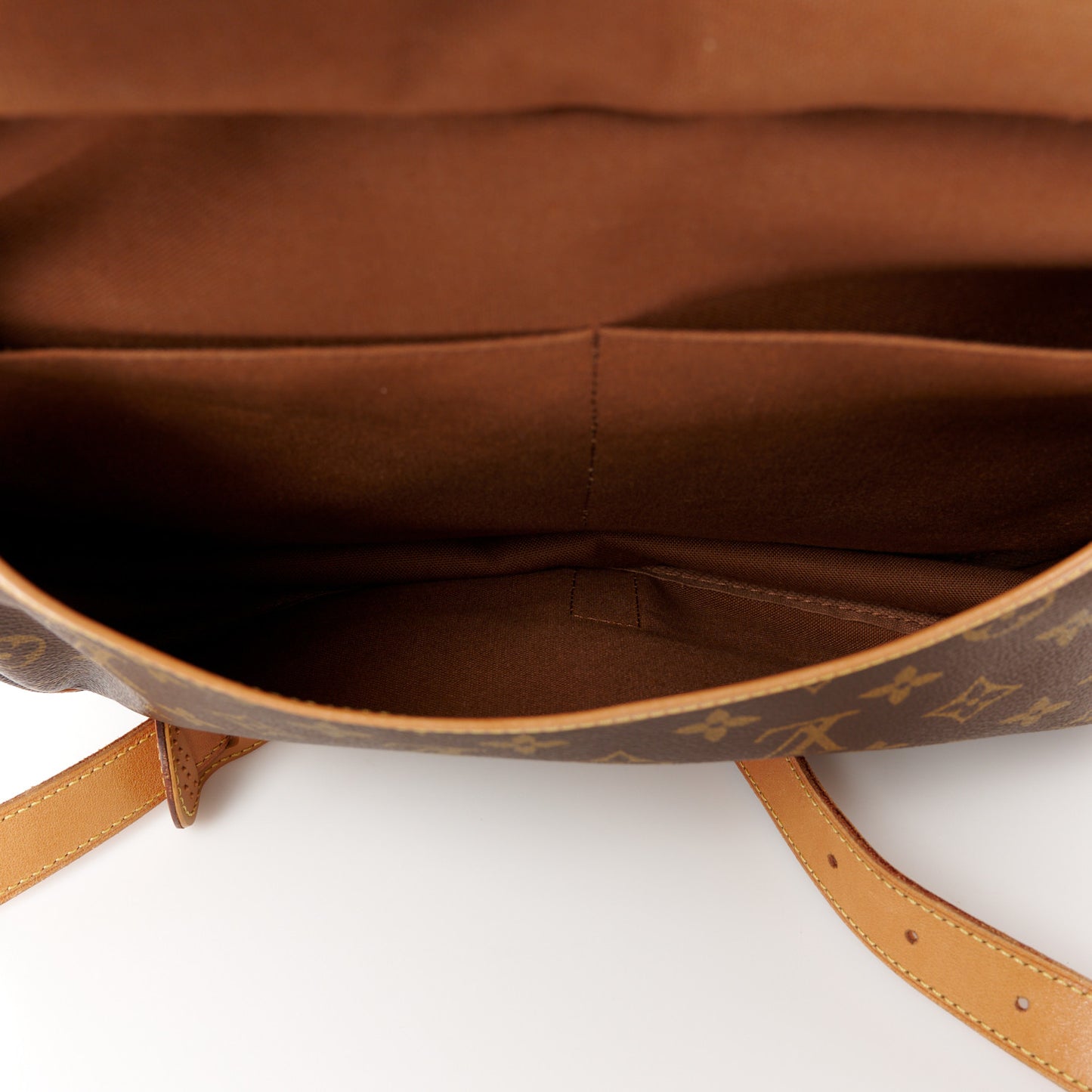 Monogram Saumur 35