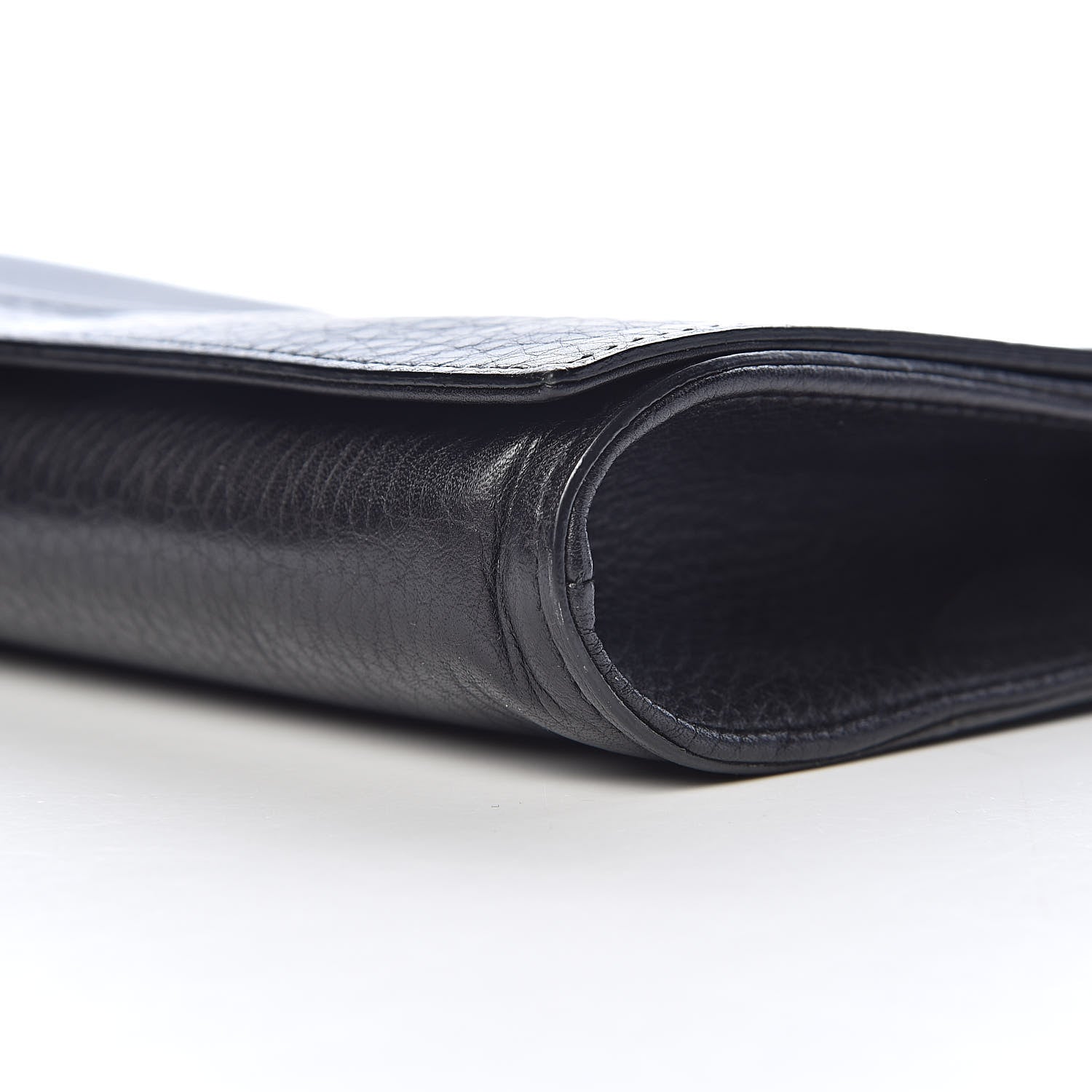 Gucci Pebbled Calfskin Medium Soho Clutch Black 11 of 12