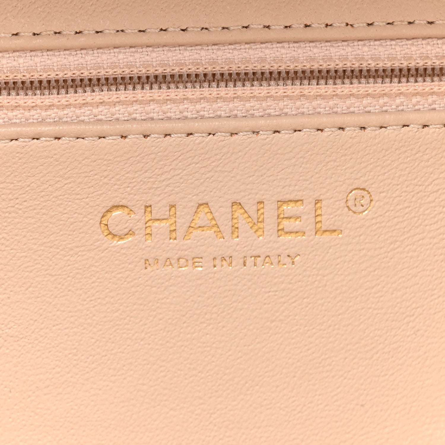 Chanel Caviar Quilted Large CC Filigree Vanity Case White 7 of 13