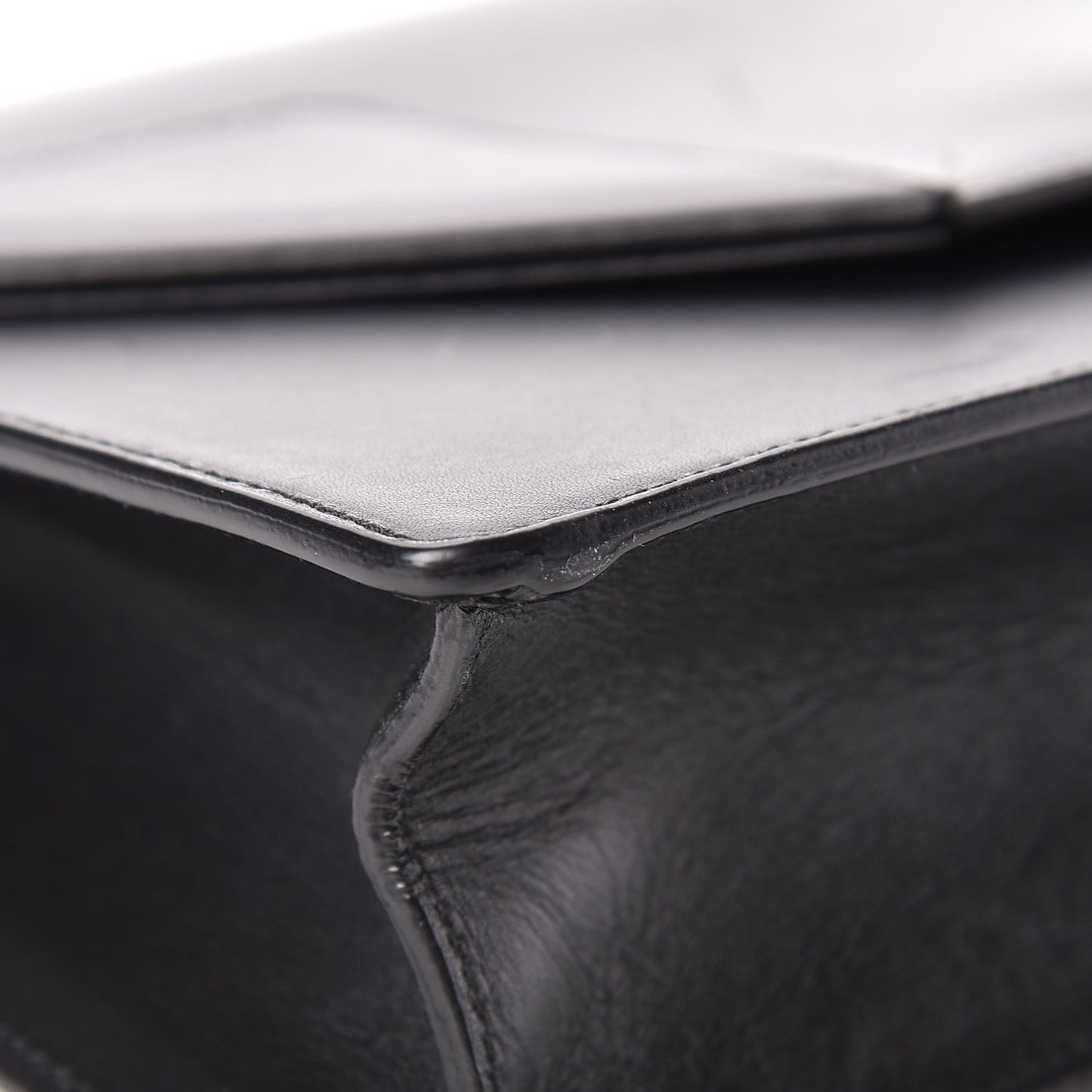Calfskin Medium Classic Betty Black