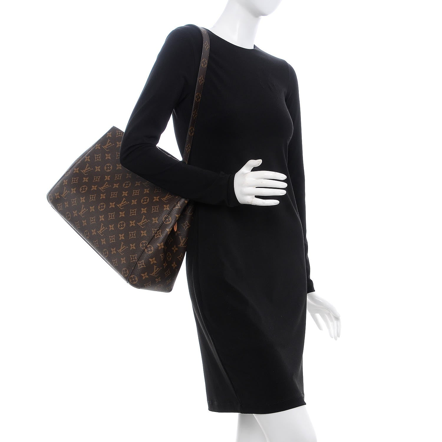 Louis Vuitton Monogram Montaigne GM 2 of 9