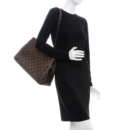Louis Vuitton Monogram Montaigne GM 2 of 9
