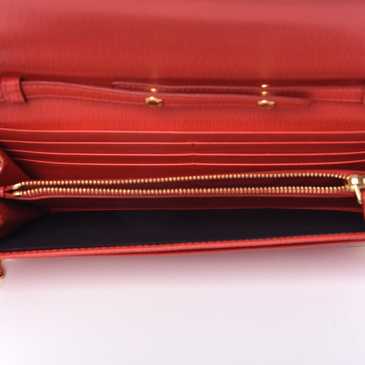 Prada Vitello Move Metal Oro Chain Wallet Lacca 5 of 9