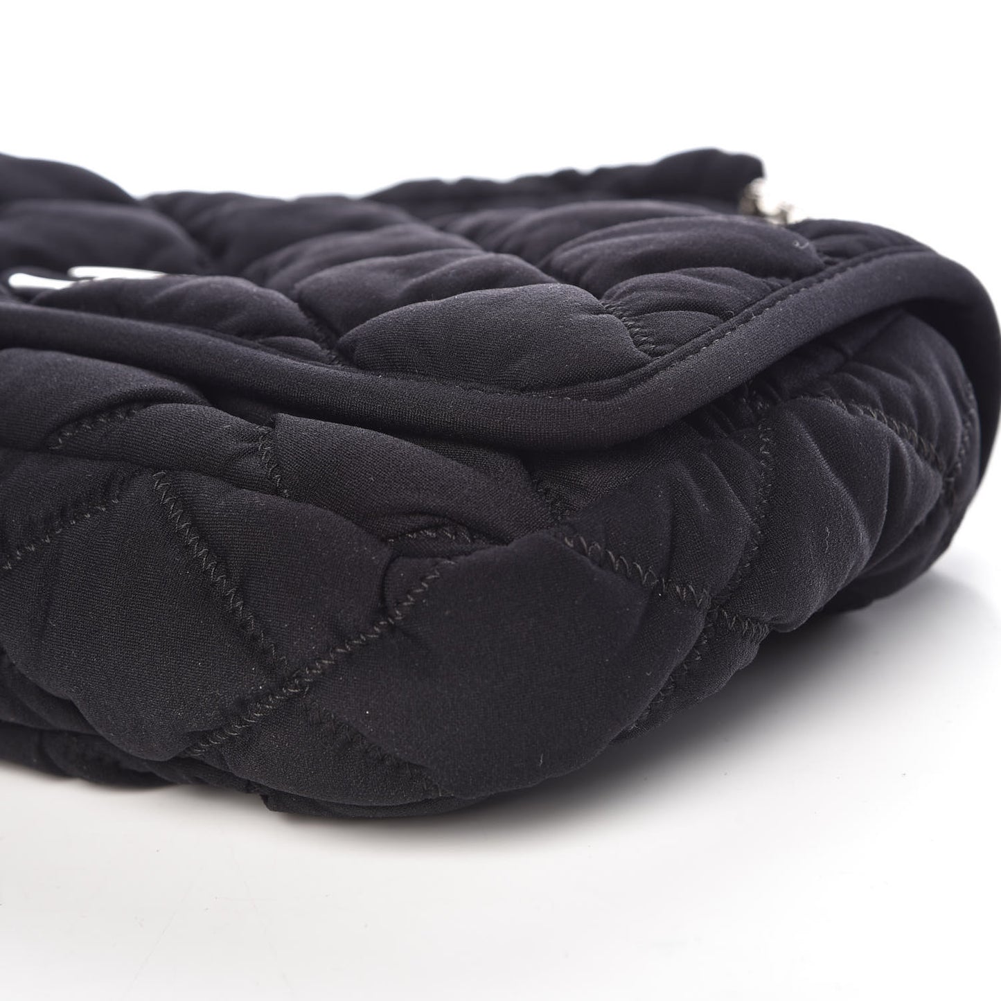 Nylon Small Bubble Quilt Flap Black