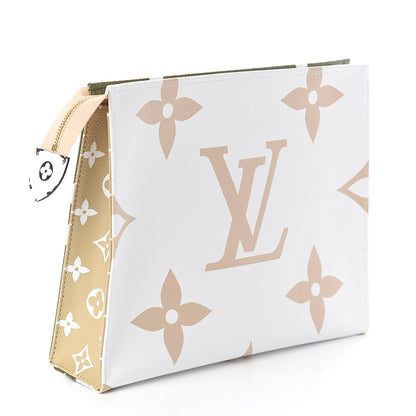 Louis Vuitton Monogram Giant Toiletry Pouch 26 Kaki 3 of 8