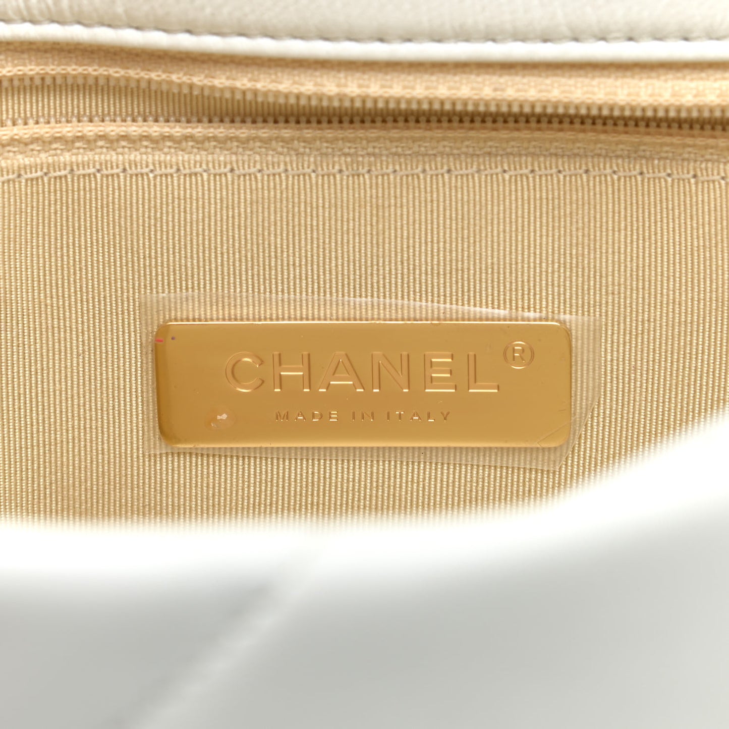 Lambskin Quilted Medium Chanel 19 Flap White