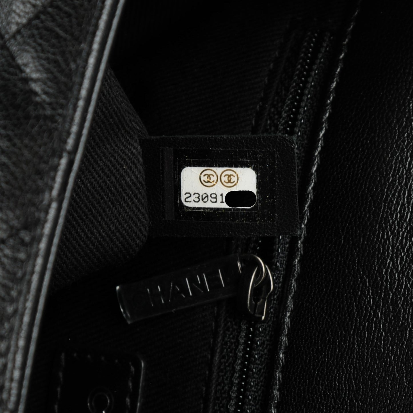 Metallic Goatskin Quilted Medium City Rock Flap Black