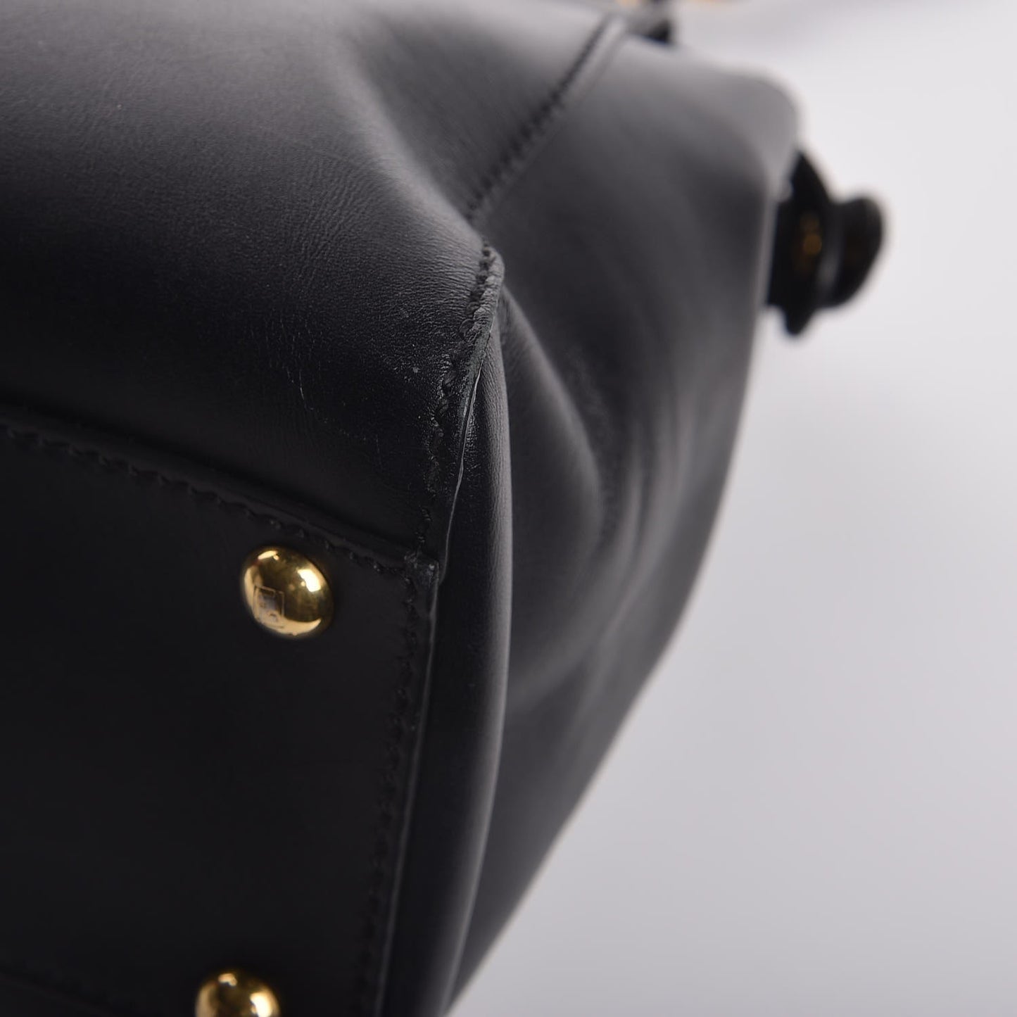 Vitello Morgan Shiny Nappa Medium Peekaboo Iconic Satchel Black