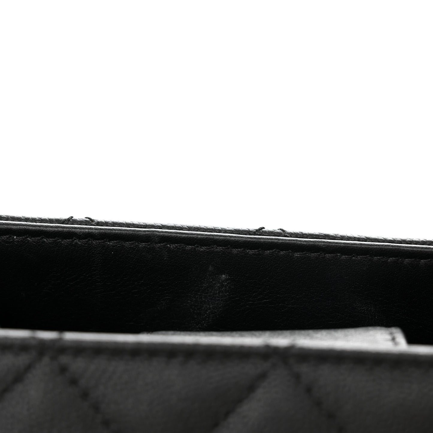 Caviar Quilted Medium CC Bucket Bag Black
