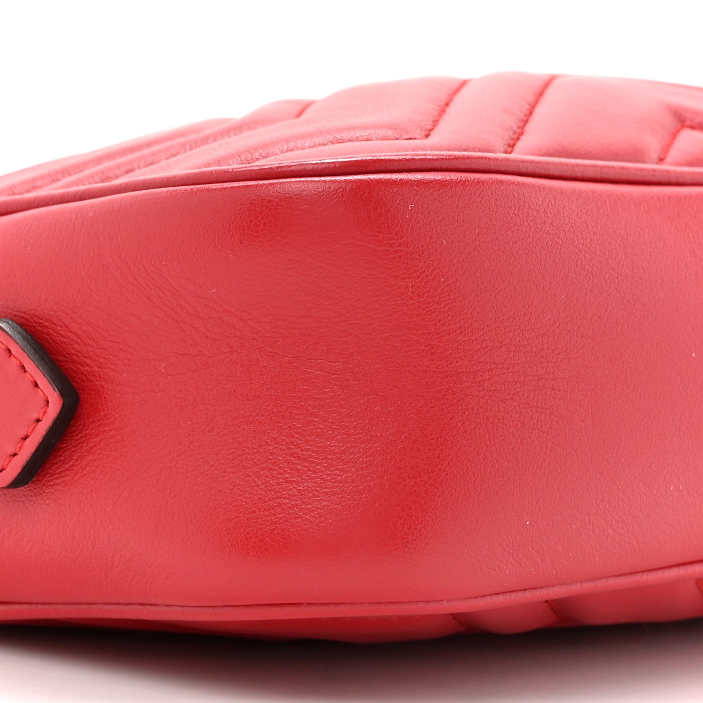 Calfskin Matelasse Mini GG Marmont Chain Shoulder Bag Hibiscus Red