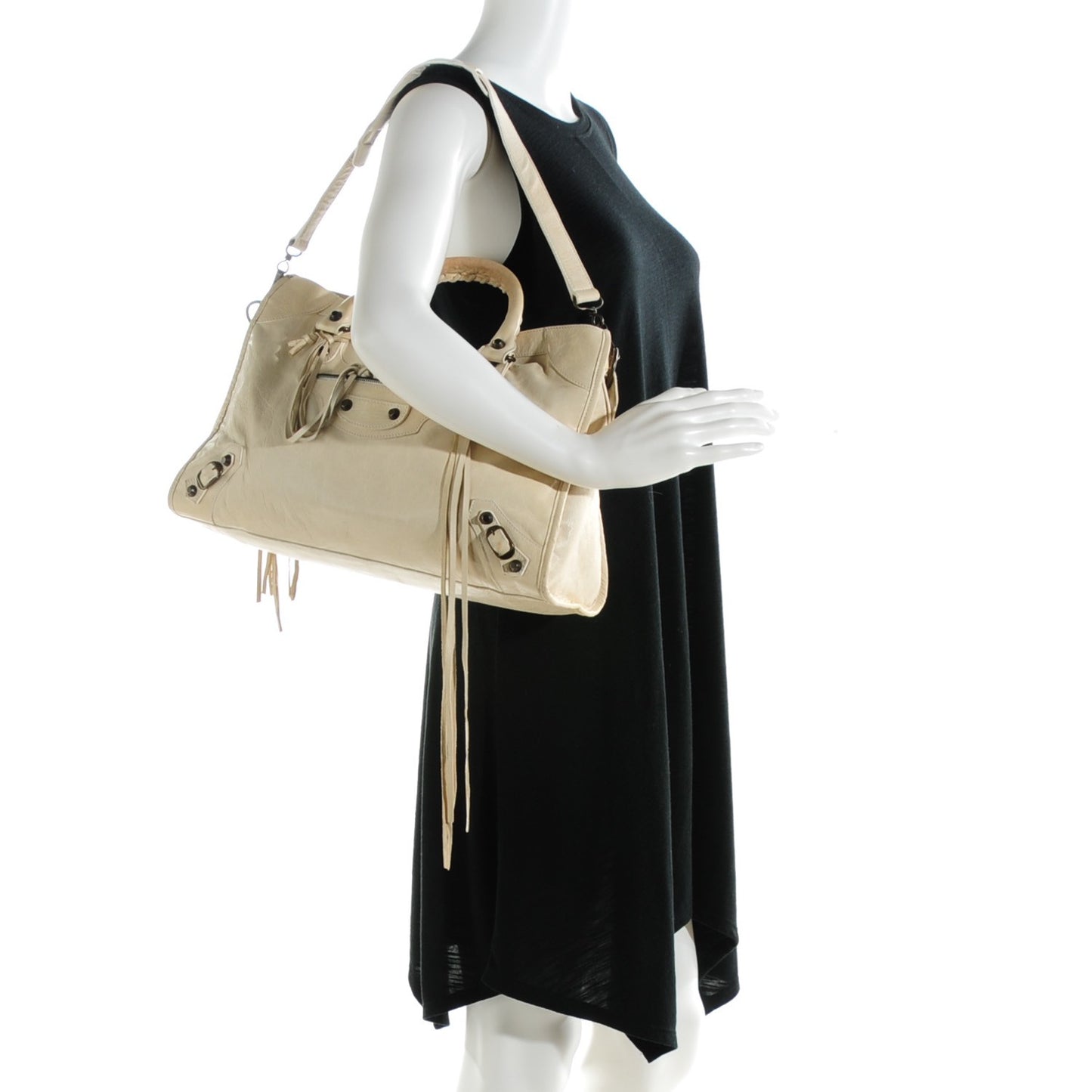 Chevre Classic Hardware City White