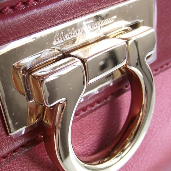 FASHIONPHILE SALVATOREFERRAGAMOLeatherSofia 9 of 12