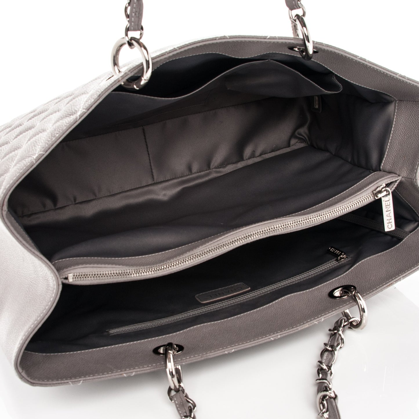 Caviar Quilted XL Grand Shopping Tote GST Light Grey