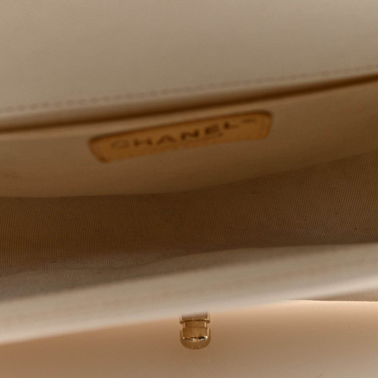 Chanel Caviar Quilted Medium Boy Flap White White 5 of 10
