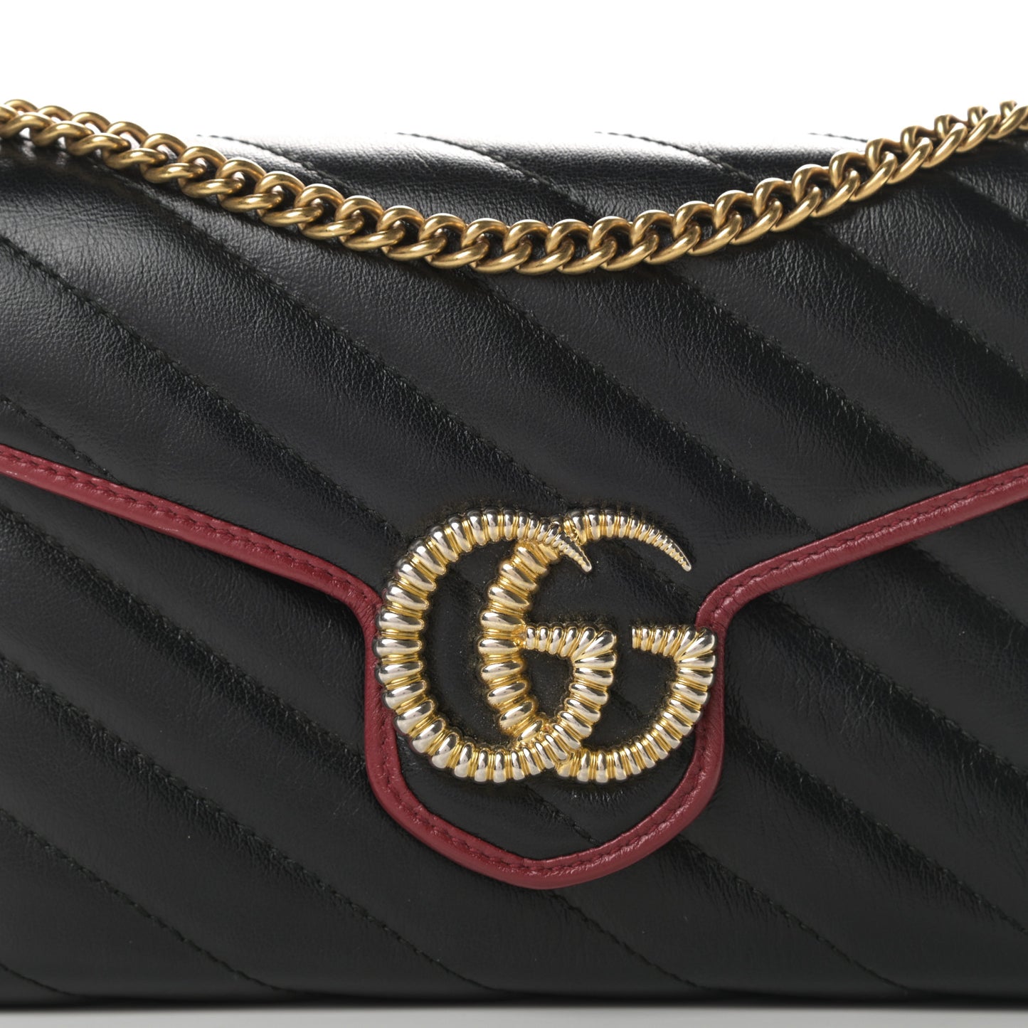 Vintage Effect Calfskin Matelasse Diagonal Torchon GG Marmont Chain Wallet Black Romantic Cherry