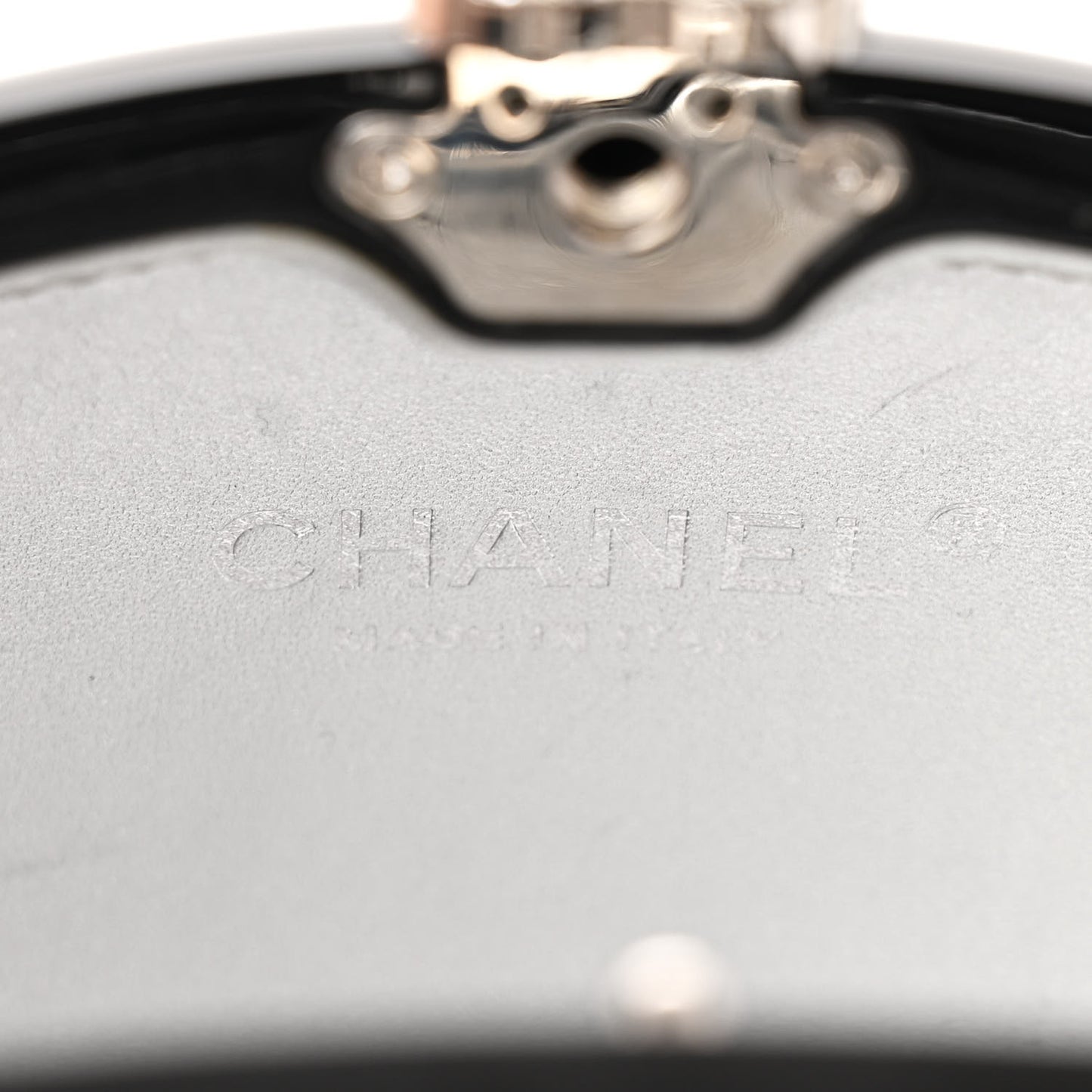 Resin Crystal Chain Fringe CC Oval Minaudiere Black