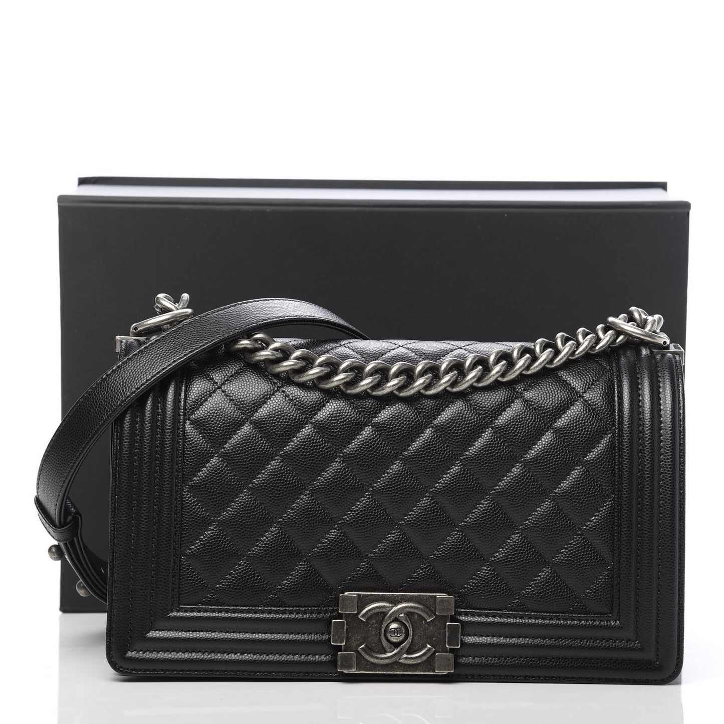Caviar Quilted Medium Boy Flap Black
