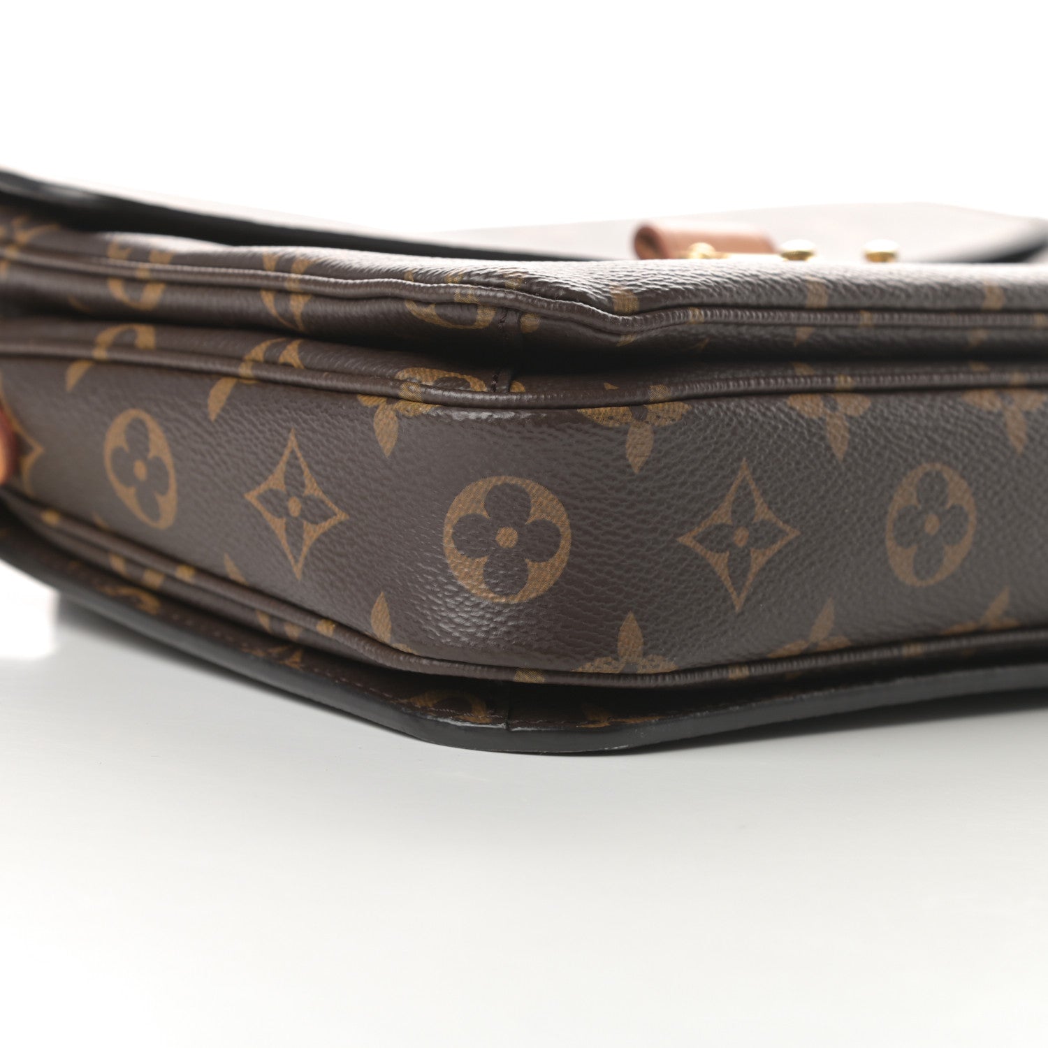 Louis Vuitton Monogram Pochette Metis 9 of 10
